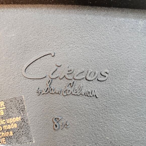 NIB Circus Sam Edelman Leslie Chunky Lug Sole Chelsea Ivory Round Toe Bootie 8.5 - Picture 9 of 10